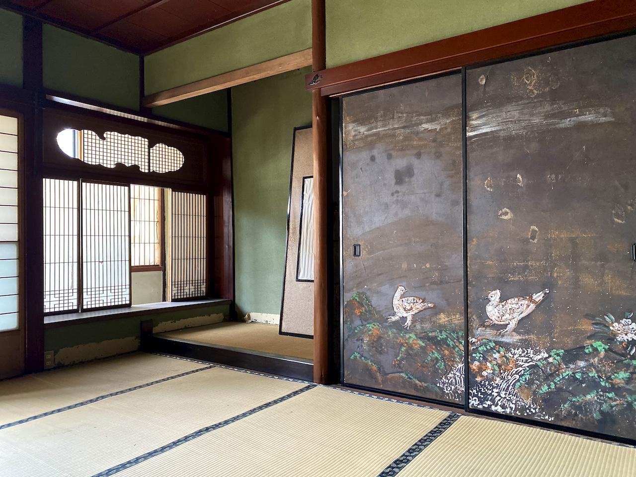 金沢市此花町の賃貸物件/大胆に描かれた襖