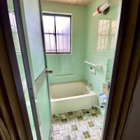 金沢市此花町の賃貸物件/明るい風呂場