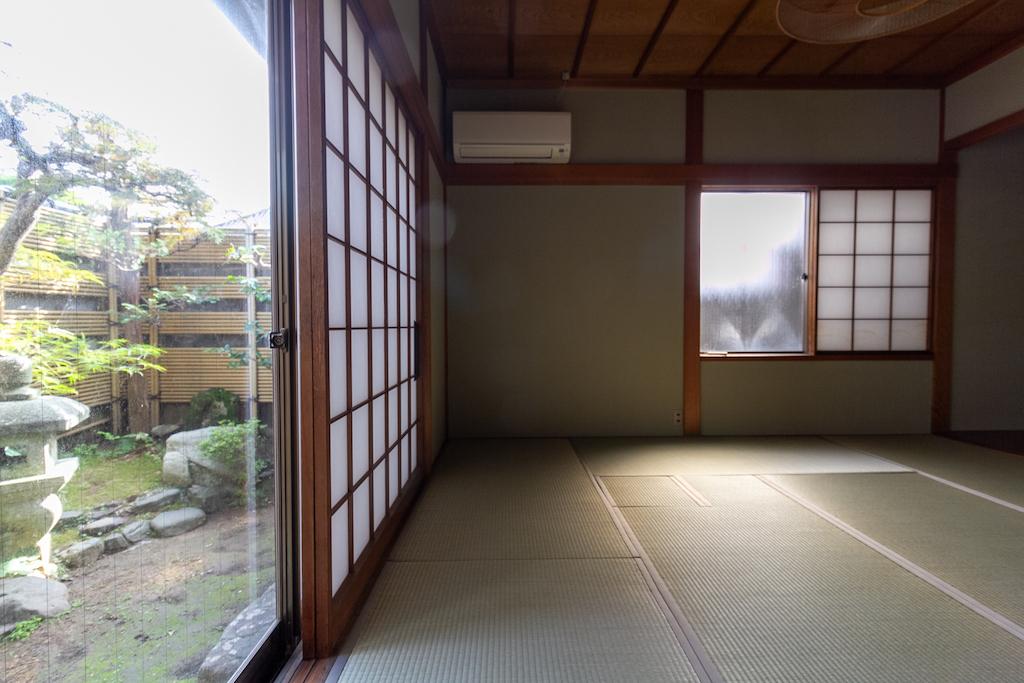 金沢市寺町5丁目の賃貸物件/１階８畳和室と庭