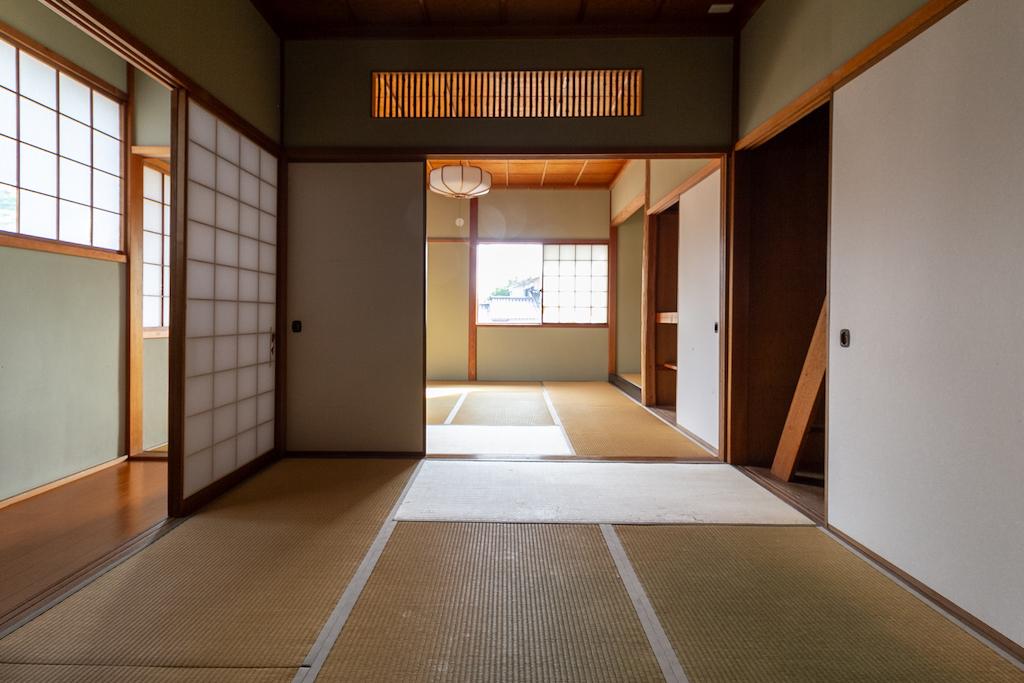金沢市寺町5丁目の賃貸物件/２階に和室は続き間なので広々と
