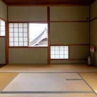 金沢市寺町5丁目の賃貸物件/２階８畳和室にも炉が切られています。