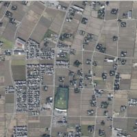 富山県砺波市の売買物件/砺波平野を上空から見ると散居村が点在しているのがよくわかります。／※出典：国土地理院