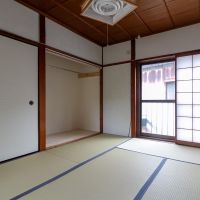 金沢市東山の賃貸物件/押入れをクローゼットに変更。ロールスクリーン付き
