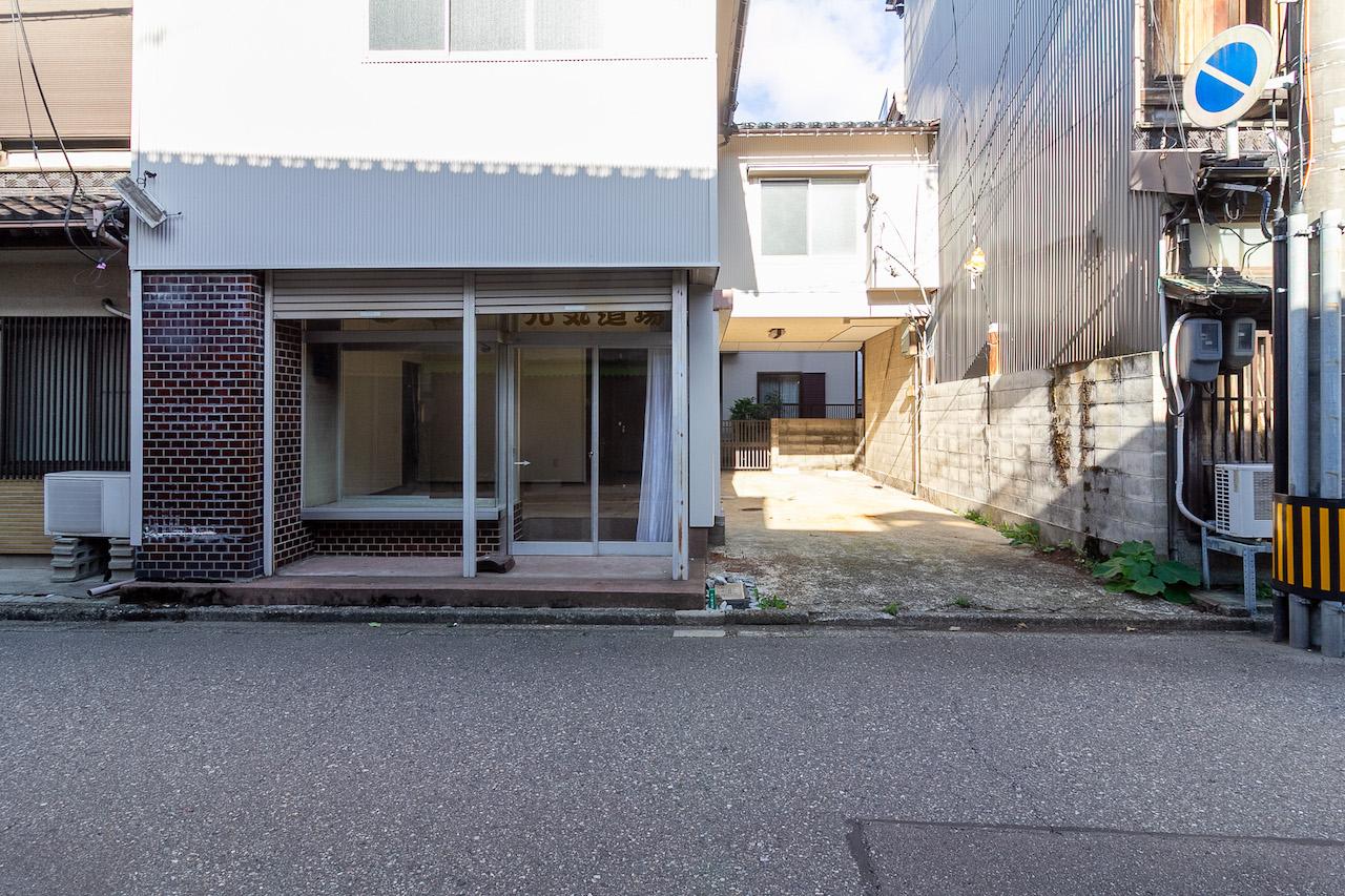 金沢市堀川町の売買物件/金沢駅から徒歩圏内にある店舗兼用住宅