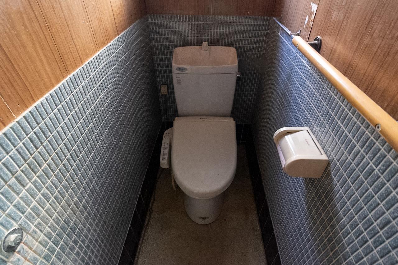 金沢市堀川町の売買物件/トイレもタイル
