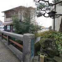 金沢市里見町の賃貸物件/柿木畠方面。すぐそばには鞍月用水も流れます。