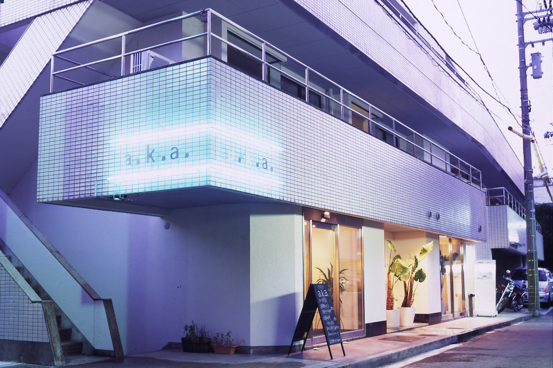 廃墟ビルを再生した「RENNbldg.」
