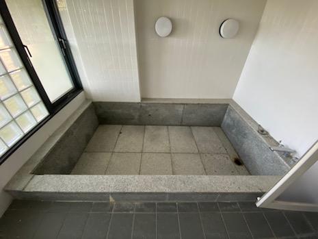 神戸市灘区六甲山町北六甲の売買物件/ボイラー設置が必要ですが、お風呂はご覧のクオリティ。