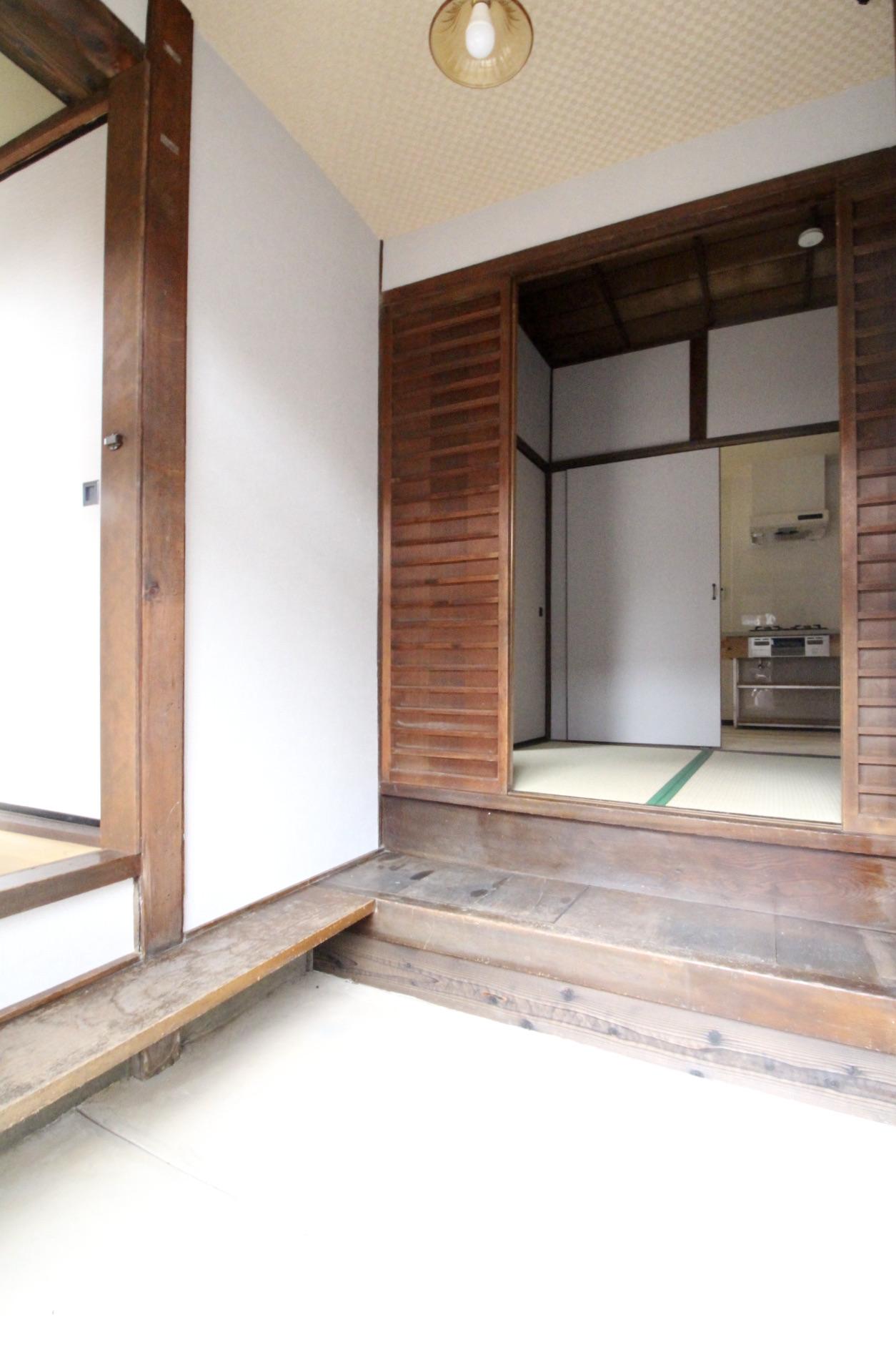 神戸市兵庫区上祇園町の賃貸物件/趣のある玄関土間（リノベーション直後の写真を使用しています。）