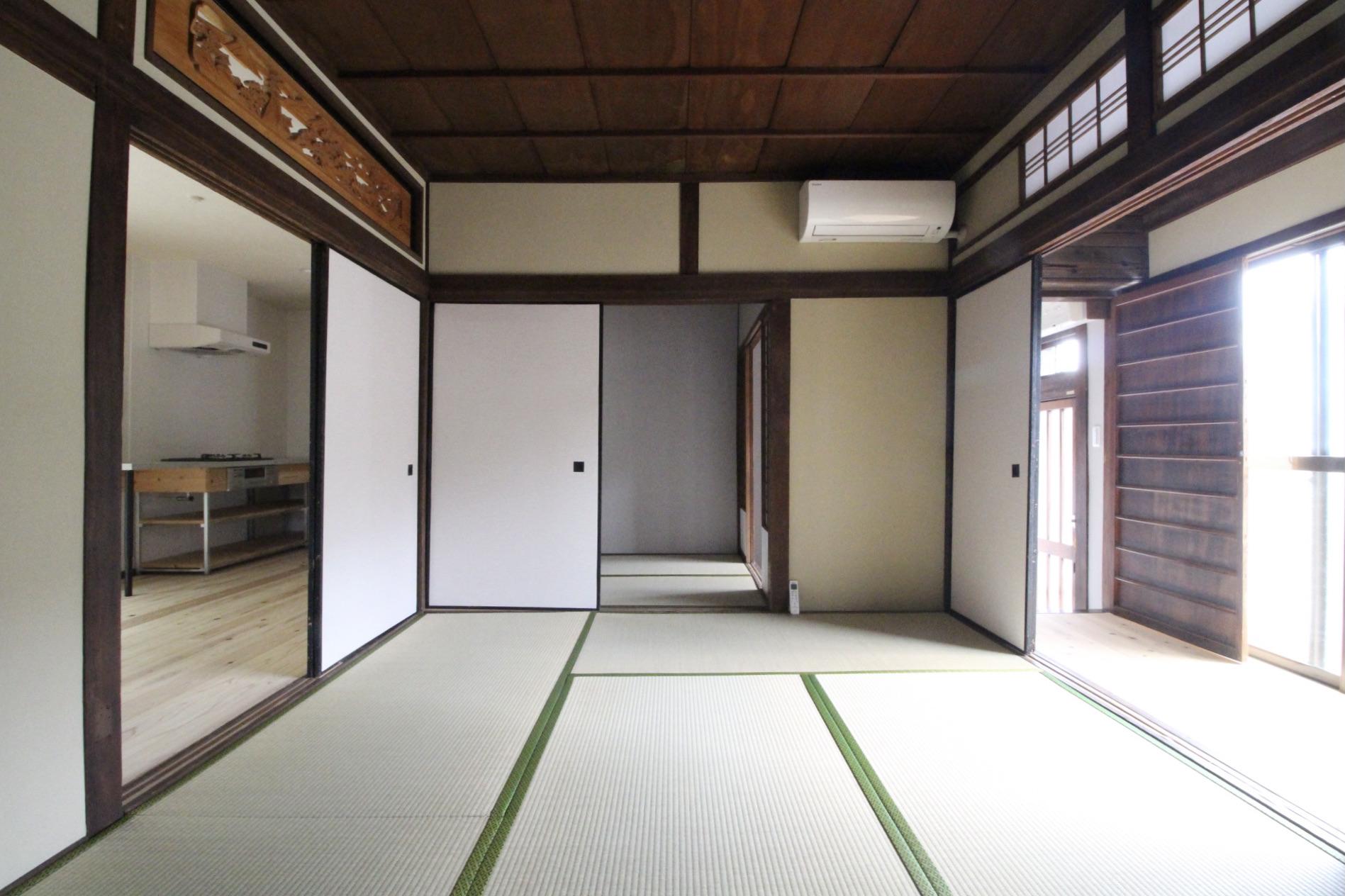 神戸市兵庫区上祇園町の賃貸物件/立派な欄間のある端正な造りの和室（リノベーション直後の写真を使用しています。）