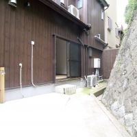 神戸市兵庫区上祇園町の賃貸物件/裏庭は水道付き