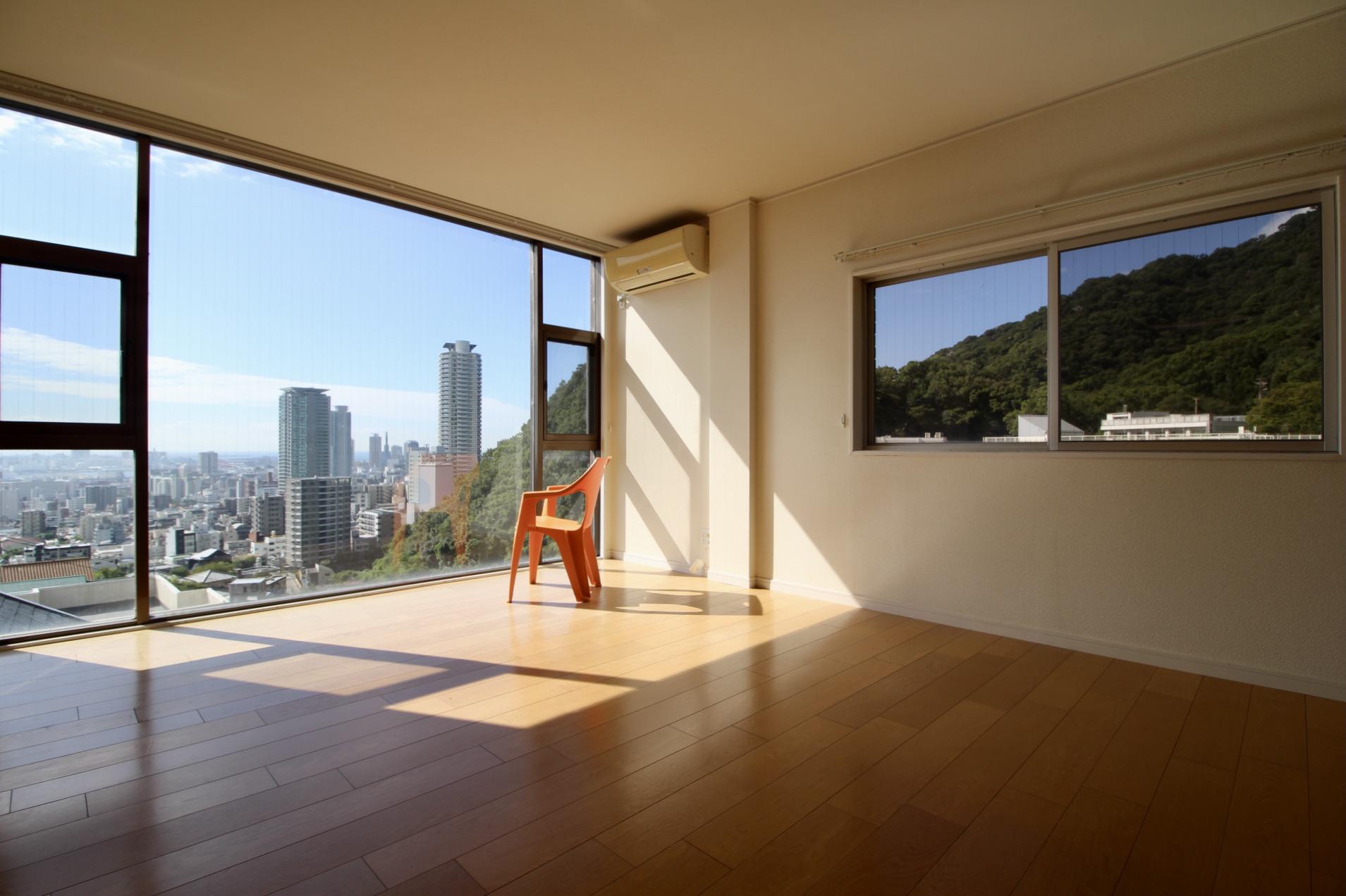 神戸市中央区熊内町の賃貸物件/山から街並みまでひとりじめ（2階南側洋室）