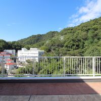 神戸市中央区熊内町の賃貸物件/ガレージ（共用）スペースからも絶景
