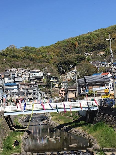 神戸市兵庫区千鳥町1丁目の賃貸物件/5月になると泳ぐ鯉のぼりは初夏の風物詩