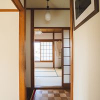 神戸市垂水区青山台の売買物件/廊下はパーケットフロア