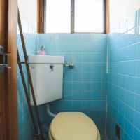 神戸市垂水区青山台の売買物件/2階トイレは古めです