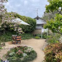 神崎郡福崎町の賃貸物件/共用の庭には四季の木々