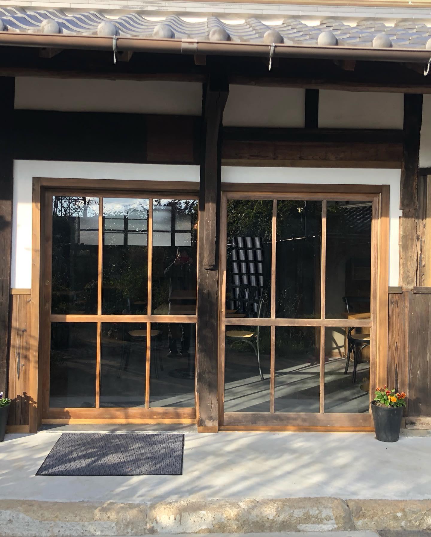 神崎郡福崎町の賃貸物件/飲食店部分のエントランス