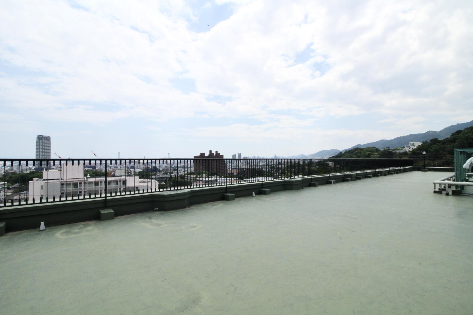神戸市東灘区住吉山手の賃貸物件/屋上から圧巻のパノラマ。洗濯を干すことも◎