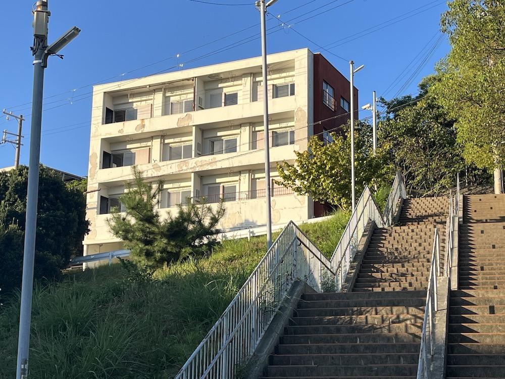 神戸市垂水区舞子台の売買物件/高台の上に建つ