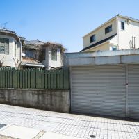 神戸市中央区北野町の売買物件/シャッター付きの車庫あり