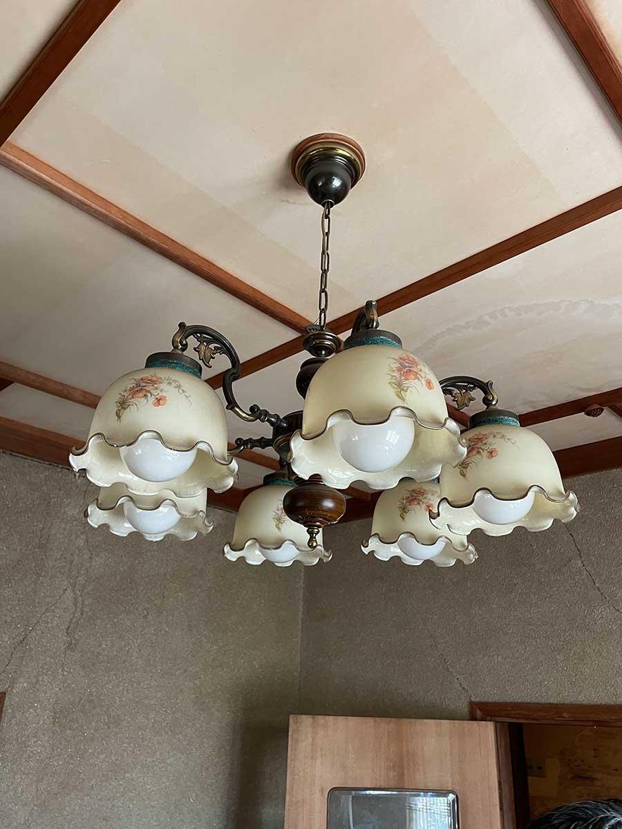 神戸市北区鈴蘭台西町の売買物件/レトロでかわいい照明