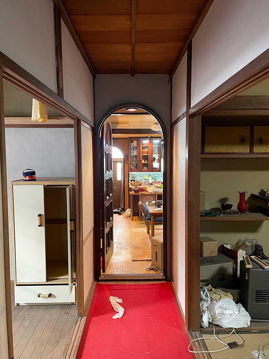 神戸市北区鈴蘭台西町の売買物件/廊下の先はDK