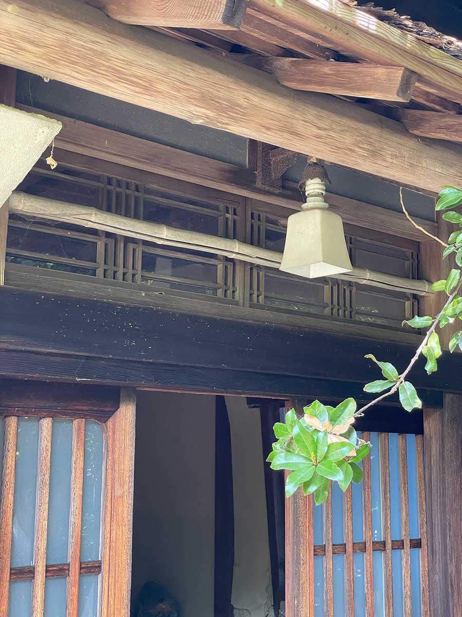 神戸市北区鈴蘭台西町の売買物件/玄関の和の造りが素敵。