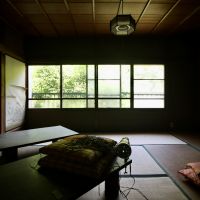 神戸市中央区神戸港地方字再度谷の売買物件/緑の借景を取り込む2階和室