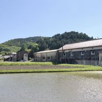 丹波篠山市日置の賃貸物件/米蔵と倉庫の裏手には田園が広がります