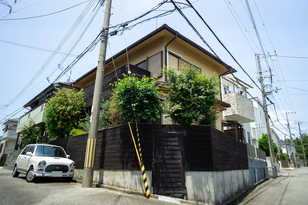 宝塚市仁川台の売買物件/南東角地に佇む戸建