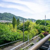 神戸市北区大池見山台の売買物件/2階洋室からの景色。緑があふれています