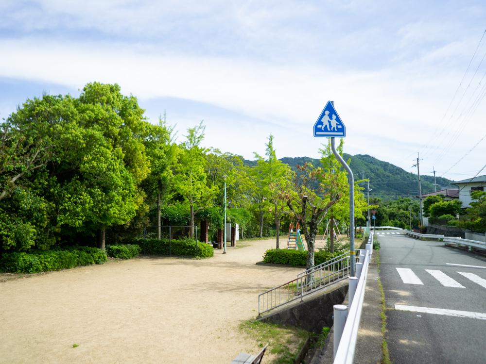 神戸市北区大池見山台の売買物件/近所の公園からも山並みを望めます