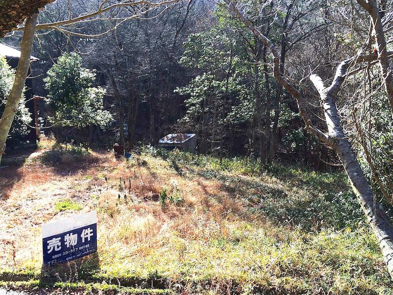 神戸市北区山田町下谷上中一里山の売買物件/奥の谷間には小川が流れ、井戸を掘ればきれいな水