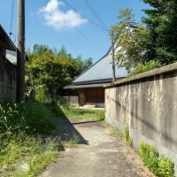 神戸市北区有野町唐櫃の売買物件/細い路地の先に古民家。車が入れるように整備しました