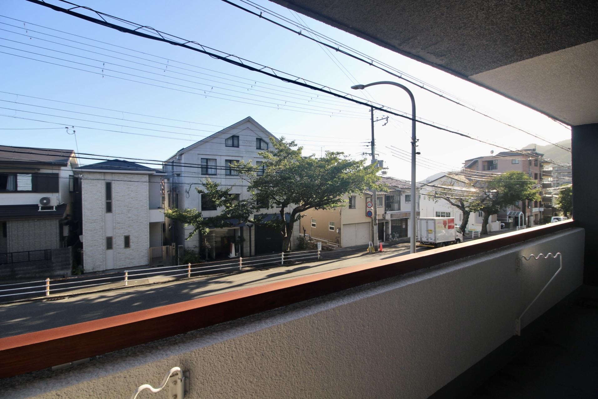 神戸市灘区篠原北町の賃貸物件/春には桜並木が楽しめる、心地よいバルコニー