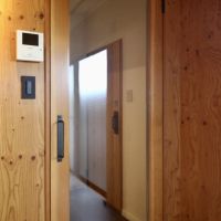 芦屋市翠ケ丘町の賃貸物件/木製の建具