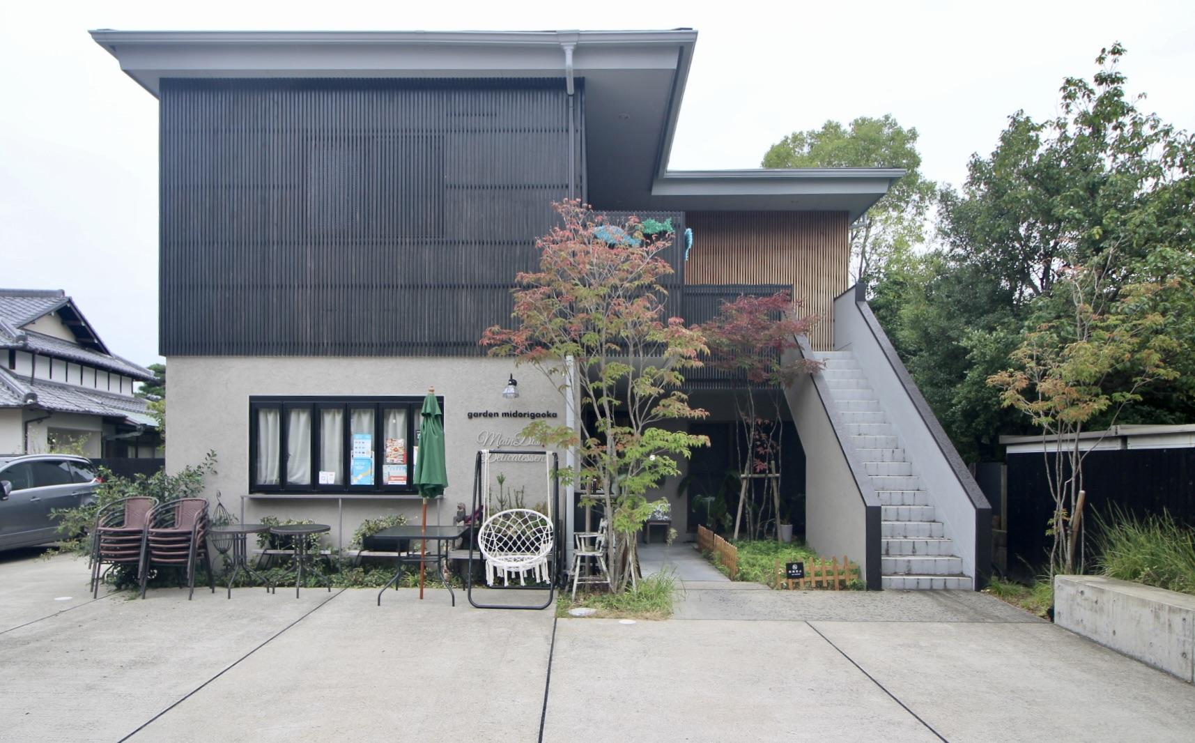 芦屋市翠ケ丘町の賃貸物件/植栽が豊かに彩る緑あふれる外観