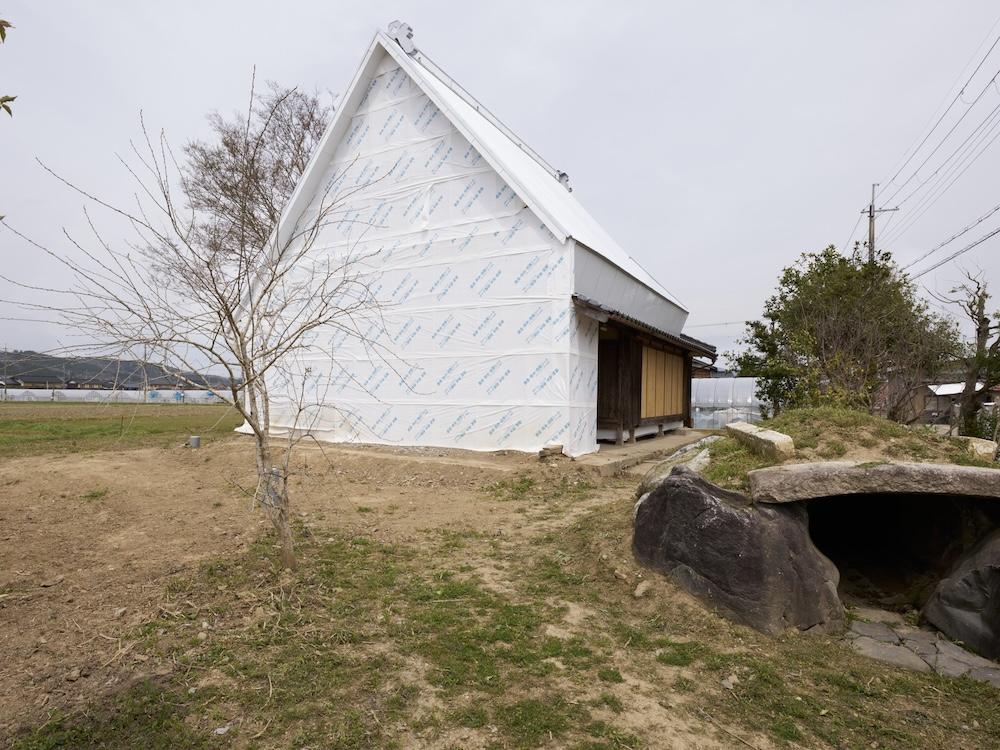 豊岡市清冷寺の売買物件/古民家の前には小さな橋もかかっています
