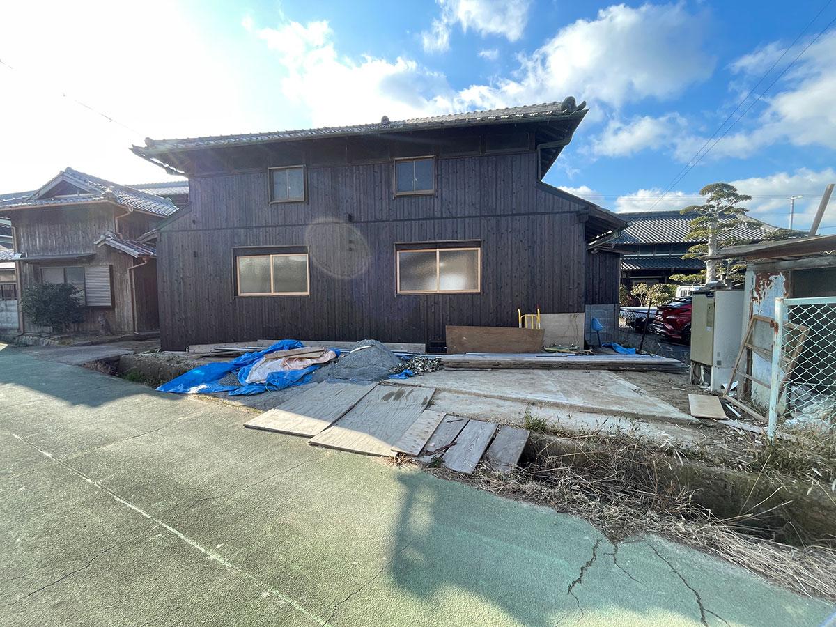 神戸市西区神出町田井の売買物件/道路側から