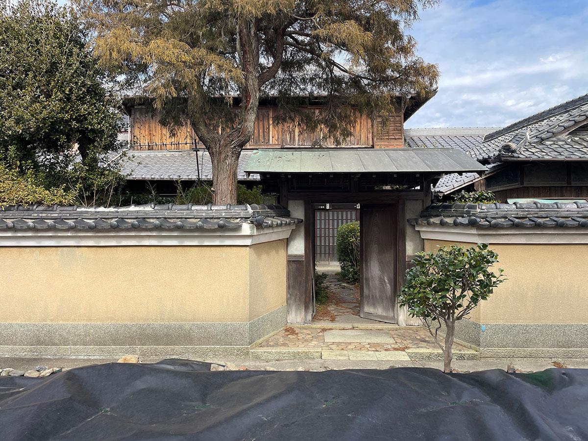 神戸市西区岩岡町岩岡の売買物件/エントランスの門
