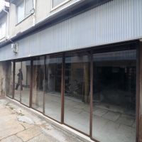 神戸市長田区東尻池町の賃貸物件/ガラス張りの外観、内部がよく見えます。