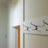 宝塚市長尾台の賃貸物件/コート掛けも既存のものを残しました