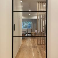 神戸市垂水区千代ヶ丘の売買物件/透明の建具もいい