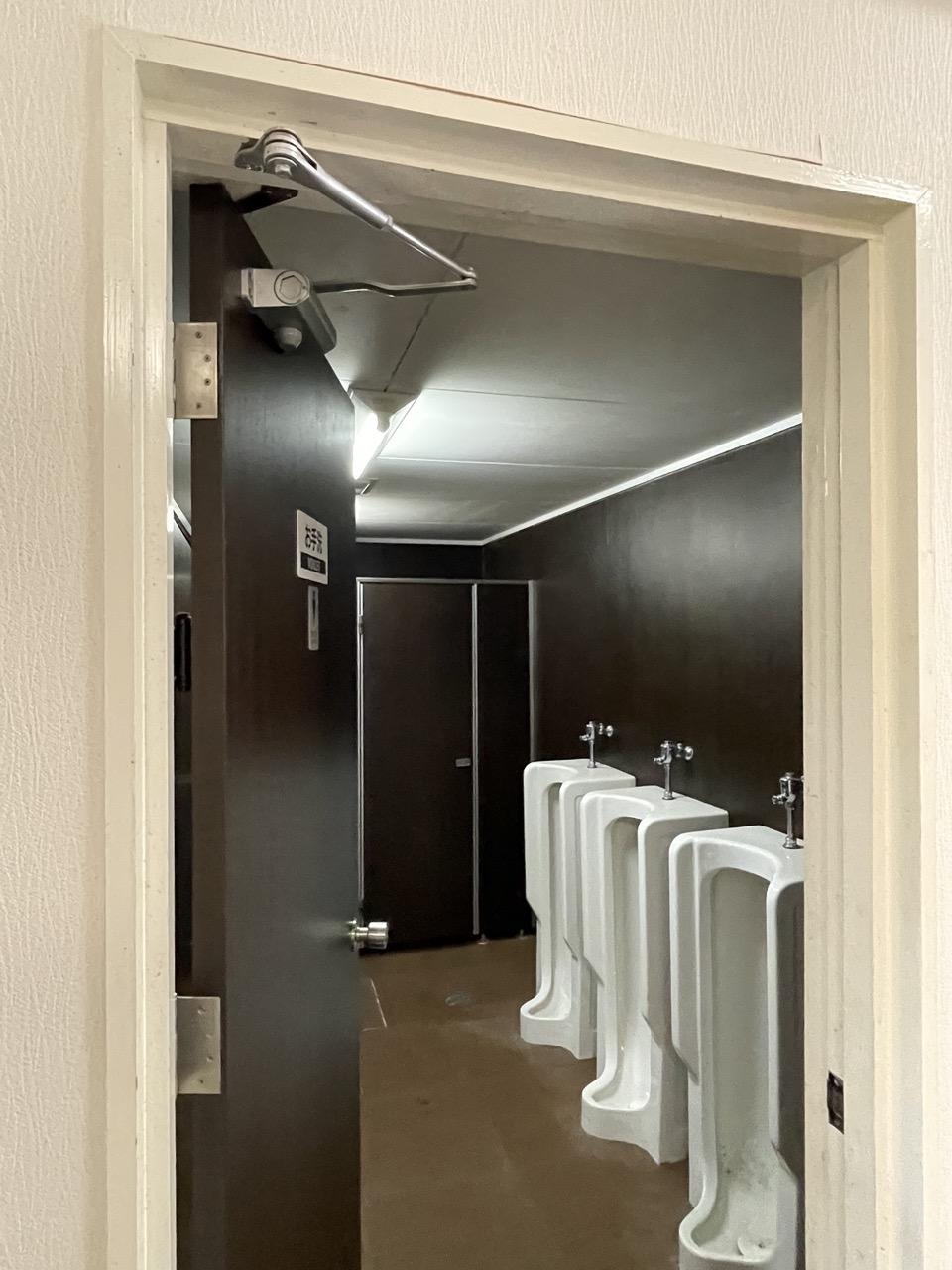 神戸市灘区六甲山町北六甲の売買物件/2階は女子、3階は男子のトイレが
