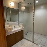 神戸市灘区六甲山町北六甲の売買物件/シャワーブースをとって、広めのバスタブに変えてリラックスも良いですね。