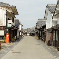 丹波篠山市西町の売買物件/城跡を中心として物件から対角にある河原町妻入商家群