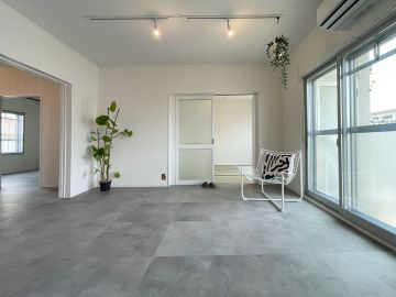 神戸市垂水区青山台の賃貸物件/白く、軽やかに。
