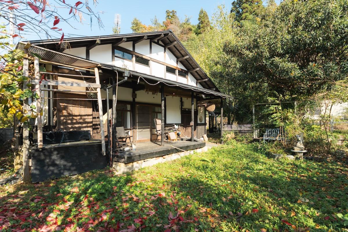 神戸市北区有野町唐櫃の売買物件/前庭を耕せば家庭菜園もできそう