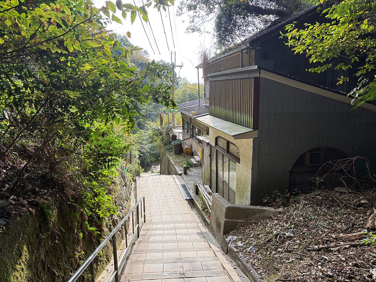 神戸市長田区高取山町の売買物件/物件下には茶屋があります